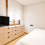 19 Living レオン