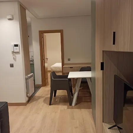19 Living Apartment *