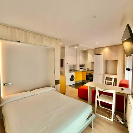 Apartment 19 Living Leon